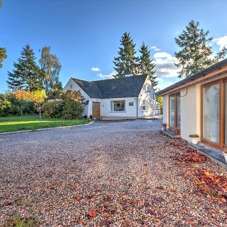 Charming 1-Bed Cottage In インヴァネス エクステリア 写真